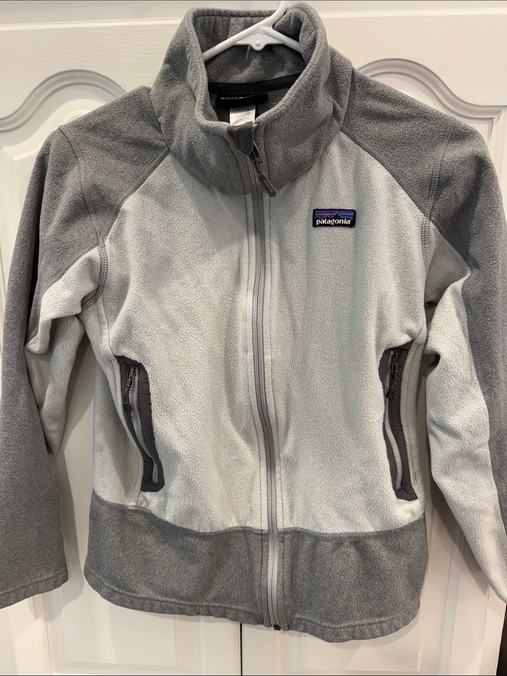 Patagonia Two-Tone Gray Girls' Full-Zip Fleece Jacket
